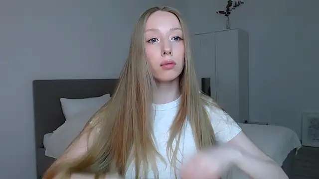 Snapshot of Luna_insniity chatting on 11/02/25, 07:16 Luna insniity online show from 11/02/25, 07:16