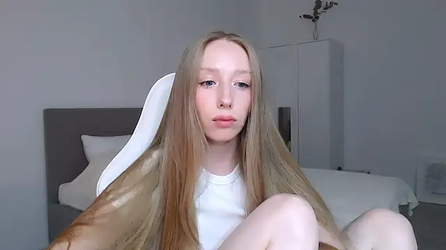 Snapshot of Luna_insniity chatting on 11/03/25, 09:38 Luna insniity online show from 11/03/25, 09:38