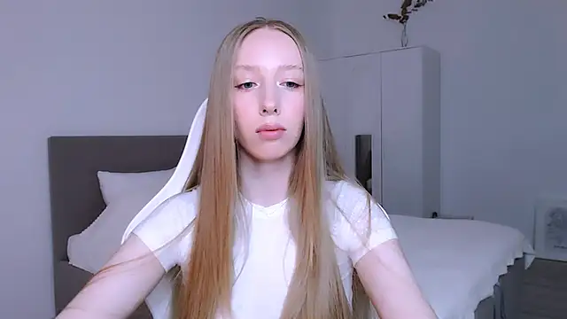 Snapshot of Luna_insniity chatting on 11/06/25, 07:59 Luna insniity online show from 11/06/25, 07:59