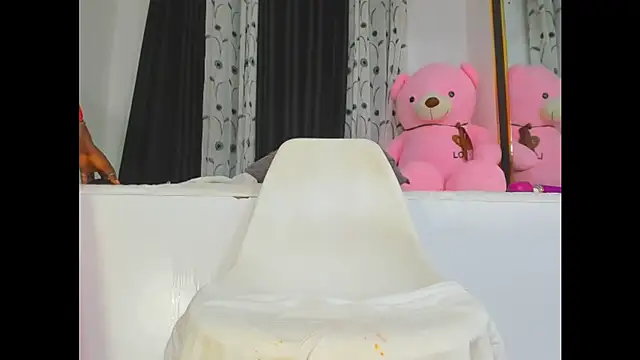 Yummy squirter online show from 12/17/24, 04:56