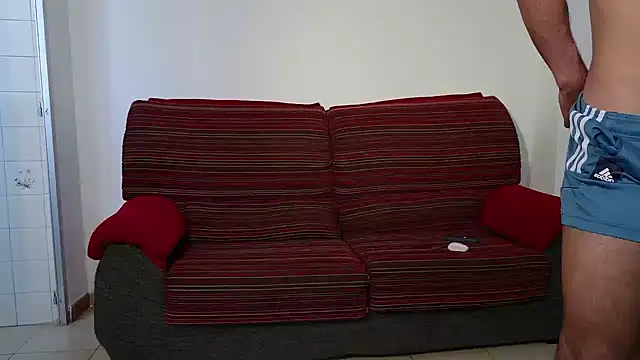 mrj99219 online show from 10/21/25, 04:41