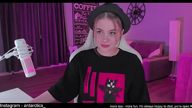 lil barbie girl online show from 02/28/25, 06:31