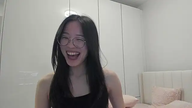 Snapshot of secretgirlfriendxo chatting on 12/22/25, 10:29 secretgirlfriendxo online show from 12/22/25, 10:29