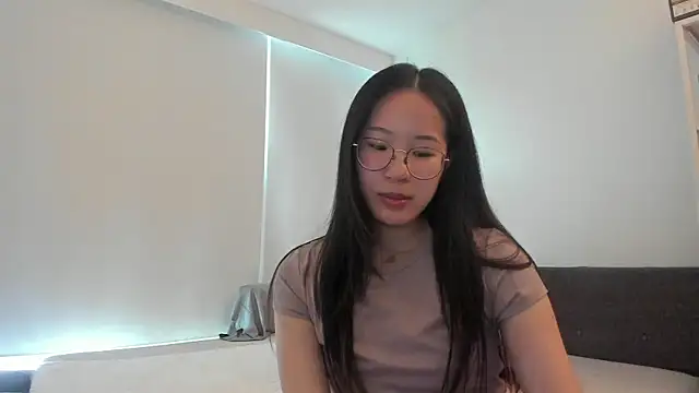 Snapshot of secretgirlfriendxo chatting on 06/11/26, 07:23 secretgirlfriendxo online show from 06/11/26, 07:23