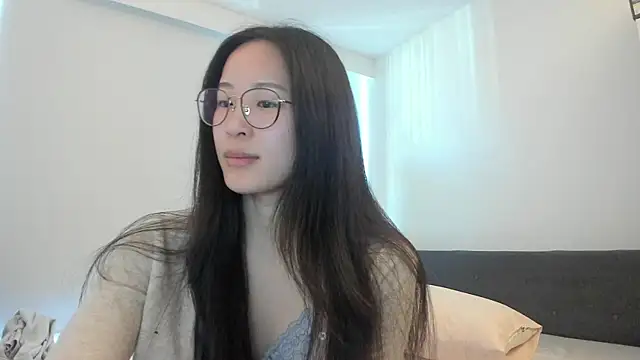 Snapshot of secretgirlfriendxo chatting on 06/16/26, 10:34 secretgirlfriendxo online show from 06/16/26, 10:34