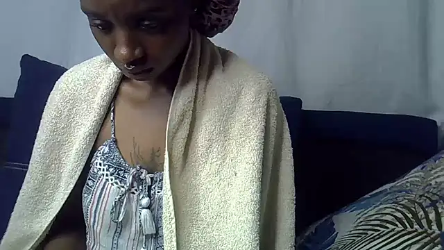 Snapshot of Enkarxx chatting on 06/20/26, 01:47 Enkarxx online show from 06/20/26, 01:47