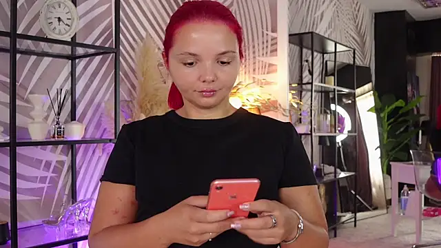 CelesteBailey online show from 07/27/26, 05:47