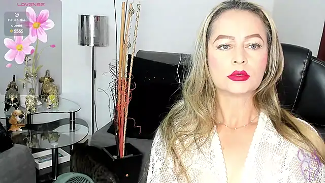 AgathaLombardi online show from 02/14/25, 03:05