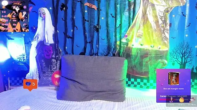 Snapshot of Valeera_Evans8 chatting on 10/29/25, 12:24 Valeera Evans8 online show from 10/29/25, 12:24