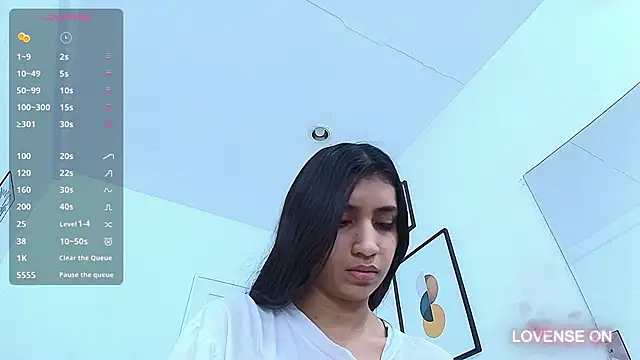 littlee emilyy  online show from 12/22/24, 06:48