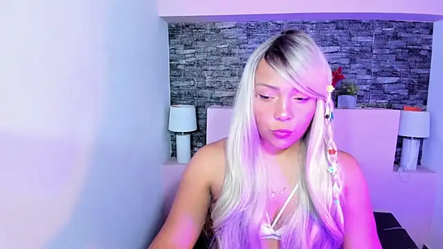 mollylogan1 online show from 01/17/25, 08:22