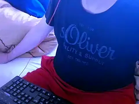 Snapshot of HornyRalfi55 chatting on 03/11/25, 03:45 HornyRalfi55 online show from 03/11/25, 03:45