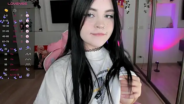 Snapshot of SelenaCute chatting on 12/13/24, 05:05 SelenaCute online show from 12/13/24, 05:05