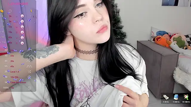 Snapshot of SelenaCute chatting on 01/09/25, 05:13 SelenaCute online show from 01/09/25, 05:13
