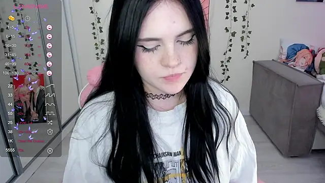 Snapshot of SelenaCute chatting on 02/03/25, 08:13 SelenaCute online show from 02/03/25, 08:13