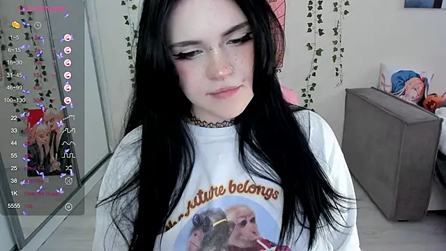 Snapshot of SelenaCute chatting on 02/17/25, 08:09 SelenaCute online show from 02/17/25, 08:09