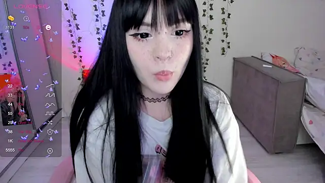 Snapshot of SelenaCute chatting on 03/04/25, 05:11 SelenaCute online show from 03/04/25, 05:11