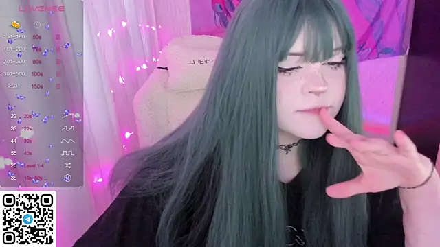 SelenaCute online show from 05/14/26, 05:58