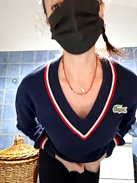 Snapshot of Silvia_Zeno chatting on 10/16/25, 06:09 Silvia Zeno online show from 10/16/25, 06:09