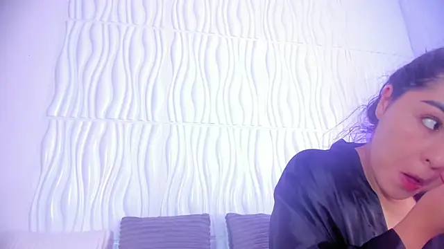 Snapshot of Abby__colins chatting on 10/29/25, 05:36 Abby colins online show from 10/29/25, 05:36