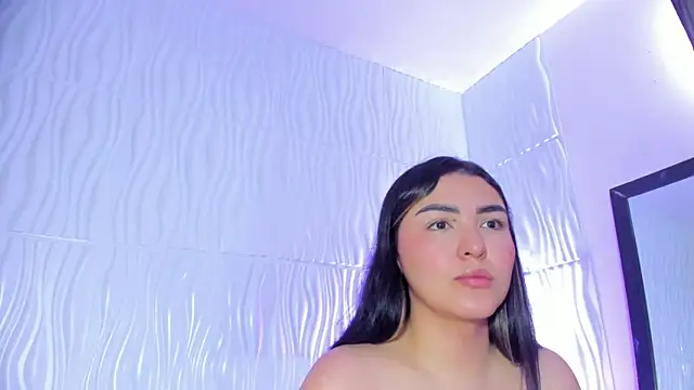 Snapshot of Abby__colins chatting on 12/17/25, 04:57 Abby colins online show from 12/17/25, 04:57