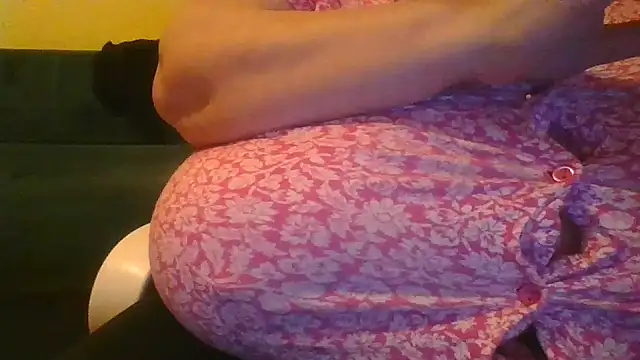 Snapshot of Nataliesbestjuggs chatting on 10/08/25, 04:26 Nataliesbestjuggs online show from 10/08/25, 04:26