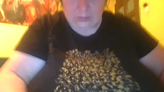 Snapshot of Nataliesbestjuggs chatting on 11/12/25, 07:24 Nataliesbestjuggs online show from 11/12/25, 07:24