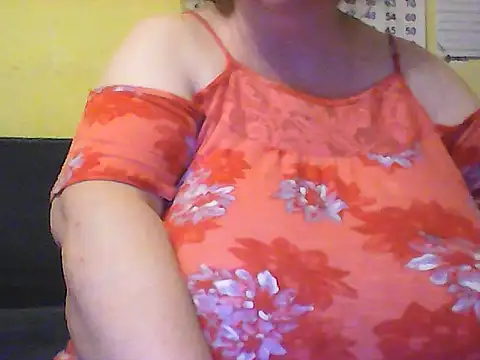 Nataliesbestjuggs online show from 05/31/26, 06:09