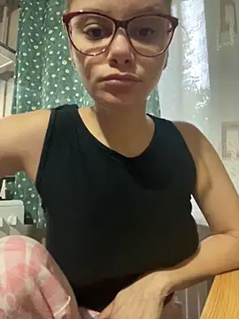 Snapshot of Tasty_Shape chatting on 10/13/25, 05:07 Tasty Shape online show from 10/13/25, 05:07