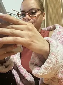 Snapshot of Tasty_Shape chatting on 10/24/25, 05:59 Tasty Shape online show from 10/24/25, 05:59