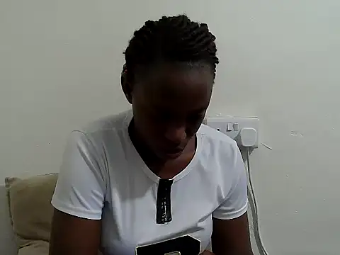 lizbela1 online show from 06/05/26, 09:42