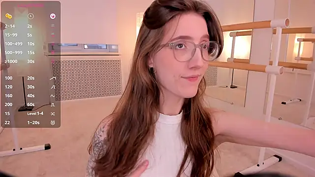 Lola Missy online show from 10/11/25, 05:17