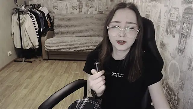 AmeliaKamishiro online show from 01/08/25, 05:05