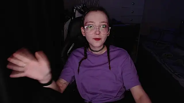 Snapshot of AmeliaKamishiro chatting on 11/26/25, 03:18 AmeliaKamishiro online show from 11/26/25, 03:18