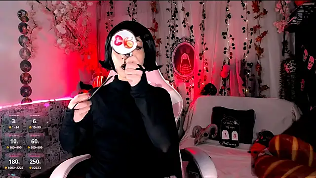 Snapshot of kitty_roxy chatting on 10/16/25, 06:25 kitty roxy online show from 10/16/25, 06:25