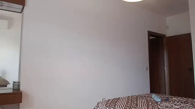 Snapshot of SexyandMarried1 chatting on 11/02/25, 01:46 SexyandMarried1 online show from 11/02/25, 01:46