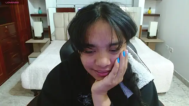 laureentt  online show from 01/14/25, 10:17