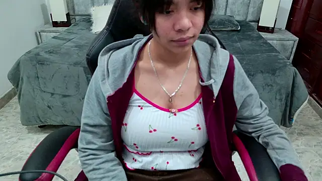 laureentt  online show from 06/09/26, 03:07