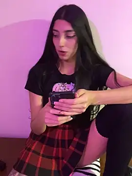 Snapshot of Felicia_smok3 chatting on 01/28/25, 01:29 Felicia smok3 online show from 01/28/25, 01:29