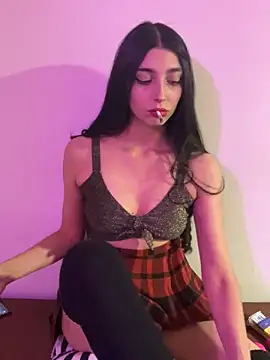 Snapshot of Felicia_smok3 chatting on 01/29/25, 02:09 Felicia smok3 online show from 01/29/25, 02:09