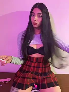 Snapshot of Felicia_smok3 chatting on 01/31/25, 01:43 Felicia smok3 online show from 01/31/25, 01:43