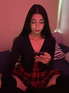 Snapshot of Felicia_smok3 chatting on 02/02/25, 10:46 Felicia smok3 online show from 02/02/25, 10:46