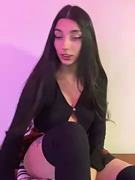 Snapshot of Felicia_smok3 chatting on 02/08/25, 04:14 Felicia smok3 online show from 02/08/25, 04:14