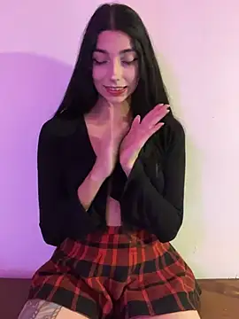 Snapshot of Felicia_smok3 chatting on 03/03/25, 01:42 Felicia smok3 online show from 03/03/25, 01:42