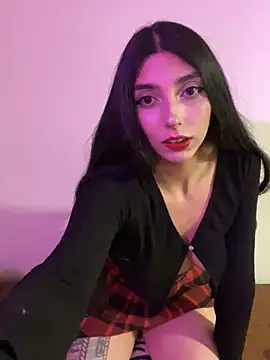 Snapshot of Felicia_smok3 chatting on 03/23/25, 04:05 Felicia smok3 online show from 03/23/25, 04:05