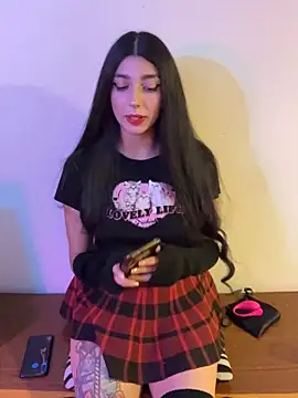 Snapshot of Felicia_smok3 chatting on 10/17/25, 03:31 Felicia smok3 online show from 10/17/25, 03:31