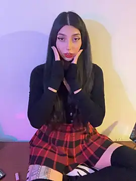 Snapshot of Felicia_smok3 chatting on 10/24/25, 02:52 Felicia smok3 online show from 10/24/25, 02:52