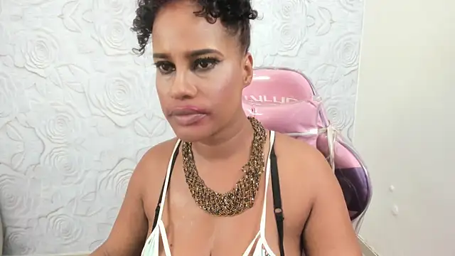 pamela guzmaan online show from 03/03/25, 08:43