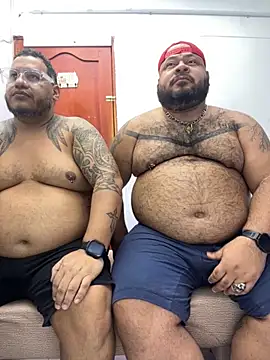 Snapshot of Latino_bigcock chatting on 09/30/25, 10:37 Latino bigcock online show from 09/30/25, 10:37