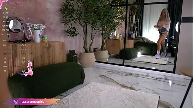 Serene Sophiex online show from 09/28/25, 08:25
